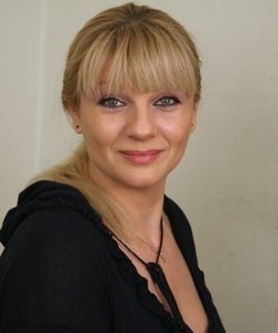 Full Anna Ardova filmography who acted in the animated movie Priklyucheniya Alisyi.