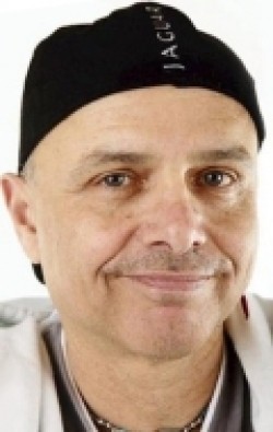Full Joe Pantoliano filmography who acted in the animated movie Cats & Dogs.