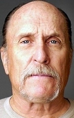Full Robert Duvall filmography who acted in the animated movie Ca detourne.