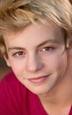 Full Ross Lynch filmography who acted in the animated movie La guerre des tuques 3D.