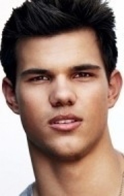 Full Taylor Lautner filmography who acted in the animated movie He's a Bully, Charlie Brown.